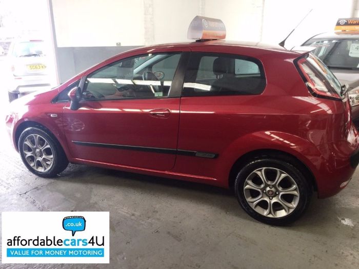 Fiat Punto Evo 1.4 GP 3 Dr Hatchback**Bluetooth**Alloys** Hatchback Petrol Red