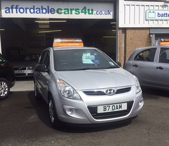 Hyundai i20 1.2 Classic 5dr**Low Mileage**Family Owned**Air Con**Elect Windows**Low Road Tax** Hatchback Petrol Silver